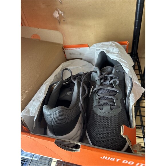 Size 10 - Nike Revolution 6 Iron Grey main image 4